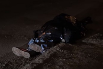 Водій Kia збив пішохода, протягнув 100 метрів і втік: смертельна ДТП у Києві (Відео)