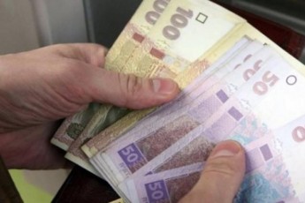 Скільком українцям підвищать пенсію, а хто отримає лише разову виплату