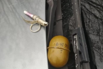 Чоловік кинув гранату у поліцейських на Дніпропетровщині