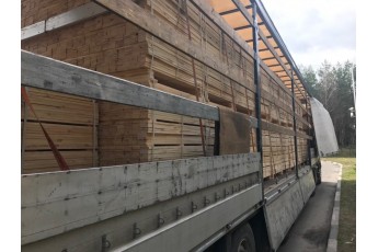 На Волині затримали вантажівку з контрабандною деревиною, яку вивозили до ЄС