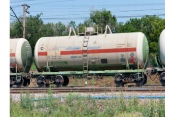 На волинській залізниці помітили 60 газових цистерн з Росії (відео)