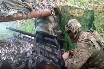 Відео, на якому українські військові відбивають атаку піхоти РФ на Донбасі, вразило мережу