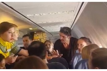 Матюкалася і билася: п'яна українка влаштувала дебош у літаку (відео 18+)
