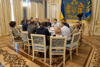 Президент Зеленський домовився із лідерами фракцій про розпуск Ради та дострокові вибори: повідомили дату (відео)