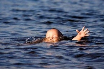 На Волині в озері втопилася 7-річна дитина