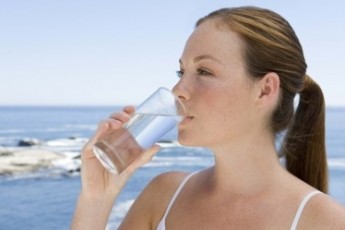 Що відбудеться з тілом, якщо щодня випивати три літри води
