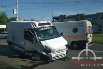 Головні новини Волині 17 червня: розтрощені автівки: у Луцьку в аварії постраждала дитина; розкидане сміття і гори 