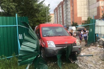 Винуватець ДТП у Луцьку, який зніс огорожу, був п'яним за кермом