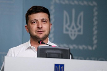 Володимир Зеленський пропонує Раді скоротити кількість депутатів до 300