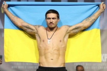 Українського боксера Усика назвали виродком