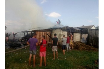 У селі на Волині через коротке замикання загорілася цегляна будівля