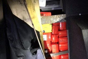 На Волині під колесами рейсового автобуса знайшли майже тонну контрабандного сиру
