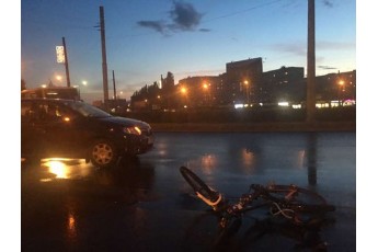 У Луцьку автомобіль збив велосипедиста