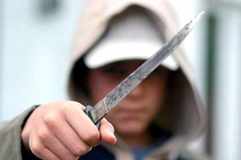 Українця жорстоко порізали ножем у Польщі за те, що той заступився за жінку