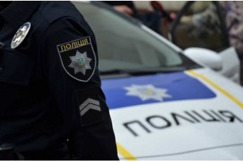 Нехтував правилами дорожнього руху: у Луцьку водій втікав від патрульної поліції (відео)