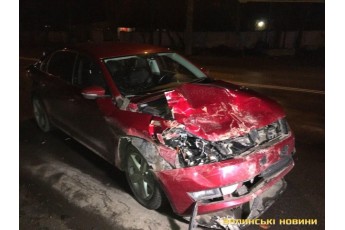 П'яна ДТП у Луцьку: від удару автівку розвернуло на дорозі, інша стала купою брухту (фото)