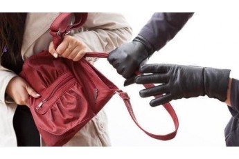 На Волині 37-річний чоловік грабував жінок, вириваючи у них сумки