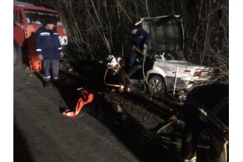 Страшна автотроща на Волині: водія понівеченого легковика вирізали рятувальники
