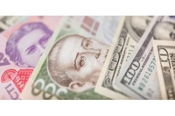 Долар тримається на рекордно низькому рівні: курси валют Нацбанку на 11 грудня