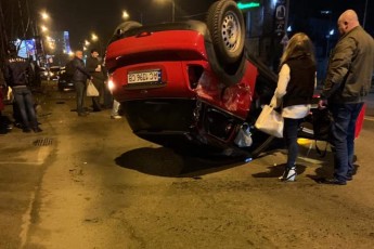 П'яний волинянин перевернув авто у ДТП та розпочав бійку у Львові (фото, відео)