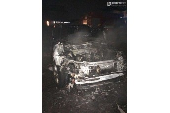 Ймовірно – навмисний підпал: поблизу Луцька згоріла автівка працівниці сервісного центру