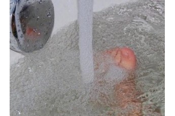 Під час купання у ванній втопився дворічний хлопчик