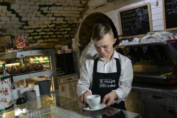 Кава з ароматом сонця: як у кав'ярні в Луцьку працюється 