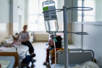 Двох чоловіків ізолювали в інфекційну лікарню Львова після повернення з Китаю