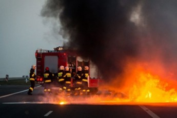У Польщі згорів український автобус