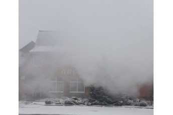 У селі поблизу Луцька горить мотель (фото)