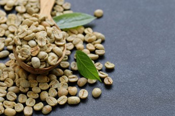 Чи справді зелена кава сприяє схудненню: відповідь дієтолога