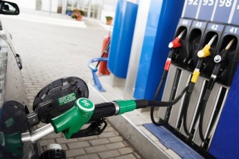 АМКУ прогнозує зниження вартості автомобільного пального в Україні