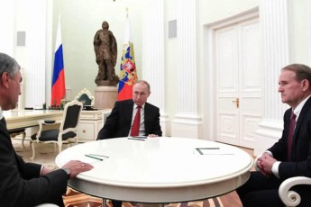 Одіозний Медведчук обговорив з Путіним у Москві, як примусити Україну до миру на умовах Росії