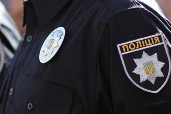 У Луцьку у поліцейському відділі молодик побив патрульного