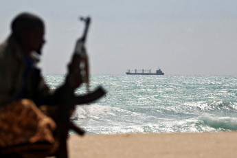 Біля берегів Африки пірати взяли в полон українських моряків