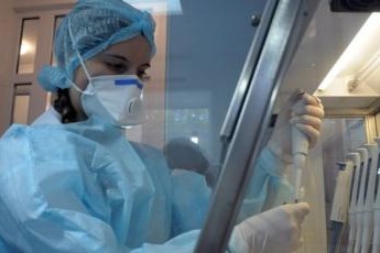 В Україні вже 100 випадків коронавірусу: хворобу виявили у 21-річної дівчини