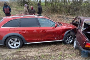 Автомобіль підприємця з Волині потрапив у аварію