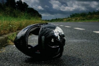 На Волині мотоцикліст потрапив в ДТП: водія госпіталізували