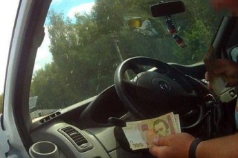 У Луцьку п'яний водій намагався відкупитися від поліції