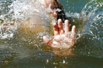 На Волині в озері втопився 14-річний хлопець, його тіло шукають (фото)