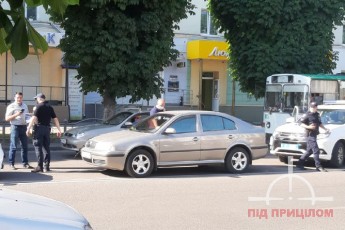У Луцьку на проспекті − ДТП, рух дорогою частково ускладнений (фото)