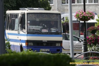 Стало відомо, чи були заручники прив'язані до сидінь у захопленому автобусі в Луцьку