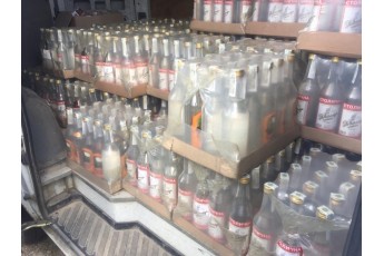 У місті на Волині вилучили 600 літрів контрафактного алкоголю (фото)