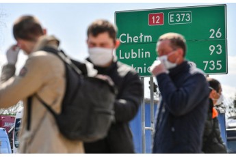 Посередник привіз у Польщу заражених коронавірусом працівників з України та кинув їх напризволяще