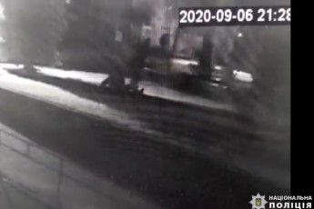 У центрі Луцька жорстоко побили чоловіка: потерпілий – у комі (фото, відео)