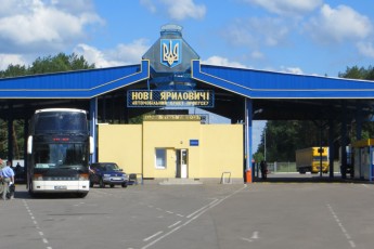 Уряд закрив пункт пропуску з Білоруссю