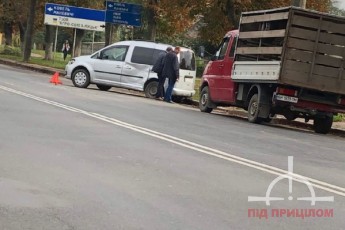 У Луцьку зіткнулись два автомобілі (фото)