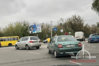 У Луцьку дві жінки-водійки скоїли аварію