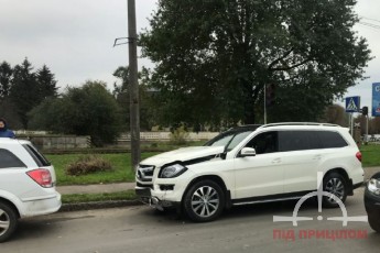 У Луцьку – ДТП: зіткнулися два автомобілі (фото)