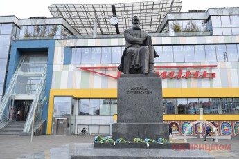 У Луцьку вшанували пам'ять Михайла Грушевського (фото)